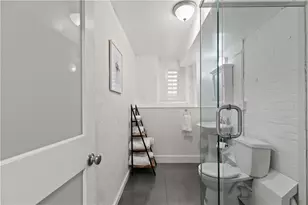 426 Spring St, Newport, RI 02840 - Photo 4