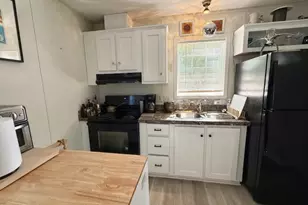 521 Forest Pk, Middletown, RI 02842 - Photo 6