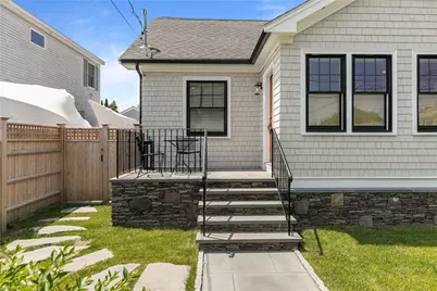 109 Carroll Avenue, Newport, RI 02840 - Photo 4