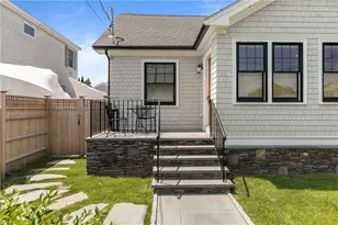 109 Carroll Ave, Newport, RI 02840 - Photo 4