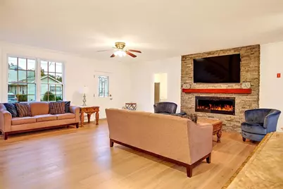 29 Lake Avenue, Barrington, RI 02806 - Photo 4