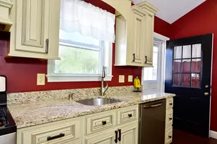 62 Reposa Square, Portsmouth, RI 02871 - Photo 8