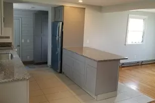 75 Buckwheat Ave, Portsmouth, RI 02871 - Photo 2