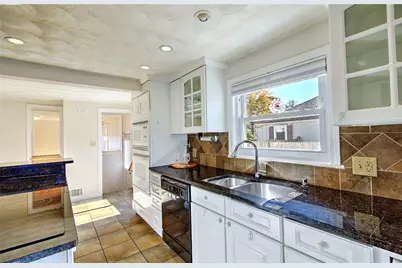 121 Hamilton Avenue, Warwick, RI 02886 - Photo 12