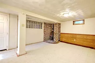 121 Hamilton Ave, Warwick, RI 02886 - Photo 22