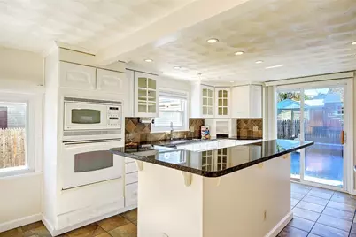 121 Hamilton Avenue, Warwick, RI 02886 - Photo 10