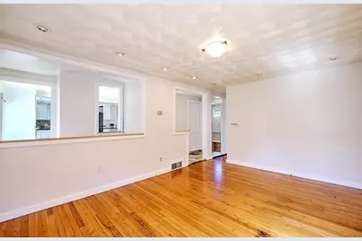 121 Hamilton Avenue, Warwick, RI 02886 - Photo 8