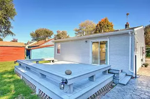 121 Hamilton Ave, Warwick, RI 02886 - Photo 24