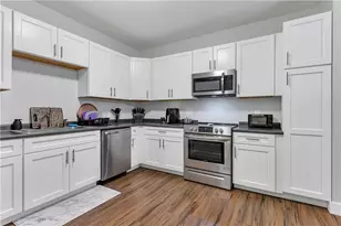 39 Webster St, Pawtucket, RI 02860 - Photo 2