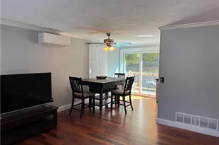 25 Advent St, North Kingstown, RI 02852 - Photo 6