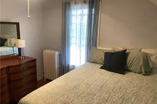 30 Simmons St, Newport, RI 02840 - Photo 10