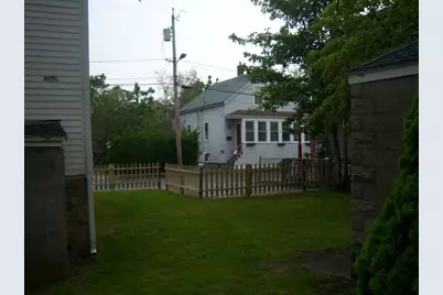 30 Simmons Street, Newport, RI 02840 - Photo 14