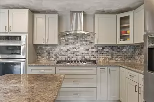 151 Wetherfield Dr, Warwick, RI 02886 - Photo 12