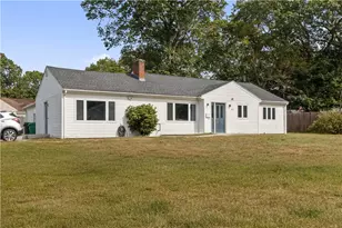 151 Wetherfield Dr, Warwick, RI 02886 - Photo 2