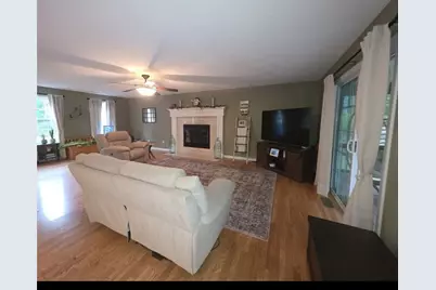 131 E Killingly Road, Foster, RI 02825 - Photo 14