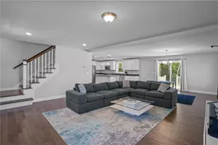 67 Oak Tree Ave, Warwick, RI 02886 - Photo 4