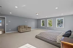 67 Oak Tree Ave, Warwick, RI 02886 - Photo 18