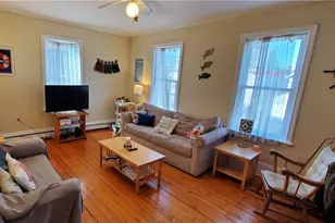 11 Hammond St, Newport, RI 02840 - Photo 4