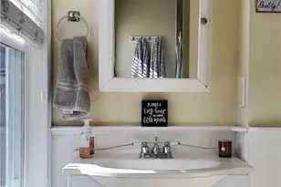 11 Hammond St, Newport, RI 02840 - Photo 10