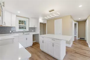 22 Ruth St, Pawtucket, RI 02861 - Photo 6