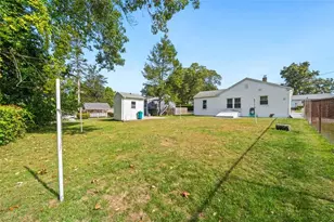 4 Orford St, North Providence, RI 02904 - Photo 20