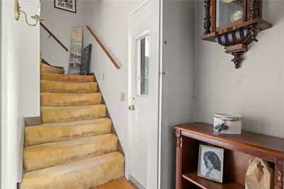 30 Pomham Street, Cranston, RI 02910 - Photo 12