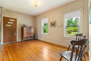 30 Pomham St, Cranston, RI 02910 - Photo 6