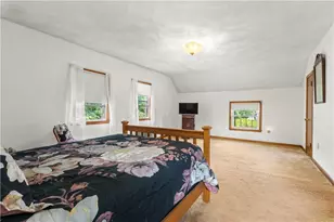 30 Pomham St, Cranston, RI 02910 - Photo 16