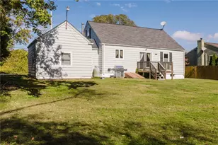 495 Hooper St, Tiverton, RI 02878 - Photo 8