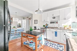 5 Lucas Ave, Newport, RI 02840 - Photo 10