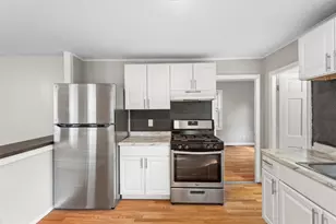 84 Spruce St, Warwick, RI 02886 - Photo 8