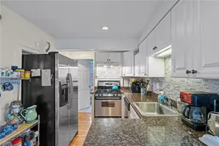 7 Bacheller St, Newport, RI 02840 - Photo 8