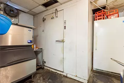 376 Bullocks Point Avenue, East Providence, RI 02915 - Photo 22