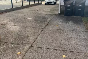 126 Suffolk Ave, Pawtucket, RI 02861 - Photo 4