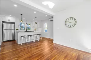 28 Manchester St, Warwick, RI 02888 - Photo 6