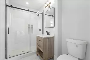 28 Manchester St, Warwick, RI 02888 - Photo 14