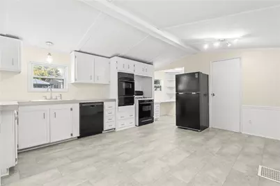 21 Lear Drive, Coventry, RI 02816 - Photo 2