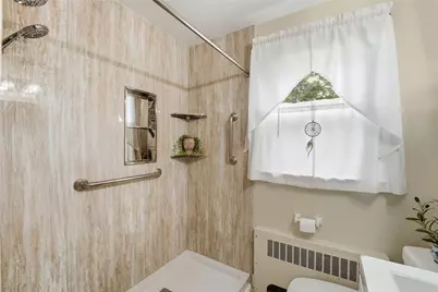 19 Beatrice Avenue, Warwick, RI 02889 - Photo 8