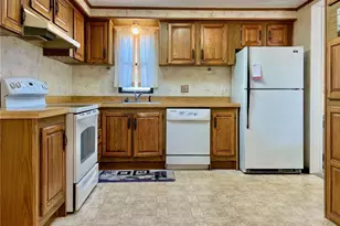 14 Blue Spruce Ln, South Kingstown, RI 02879 - Photo 18