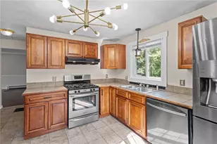 64 Lockwood St, West Warwick, RI 02893 - Photo 20