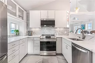 1185 Succotash Rd, Narragansett, RI 02879 - Photo 20