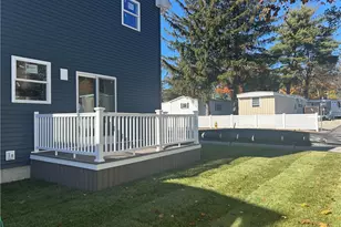 65 Cedarbrook Rd, Pawtucket, RI 02861 - Photo 28