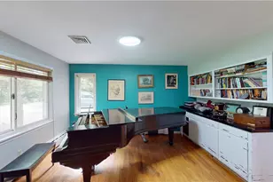 724 Greenville Ave, Johnston, RI 02919 - Photo 4