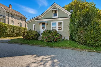 39 Hilton Street, Tiverton, RI 02878 - Photo 2