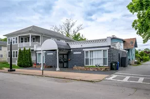 413 High St, Bristol, RI 02809 - Photo 2