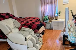 31 Burrows St, Providence, RI 02907 - Photo 14