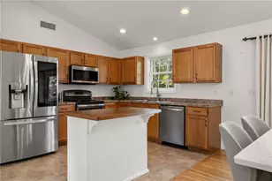 5 Meadow Ct, Smithfield, RI 02917 - Photo 6