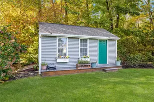 10 Honey Lou Ct, Cranston, RI 02921 - Photo 36