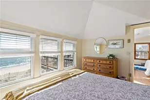 975 Matunuck Beach Rd, South Kingstown, RI 02879 - Photo 20