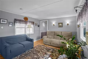 46 Lowell Ave, Pawtucket, RI 02861 - Photo 8